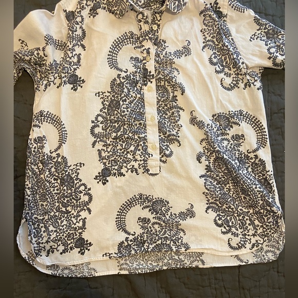 Woman’s Small Softened Loft long sleeved shirt - Picture 2 of 6